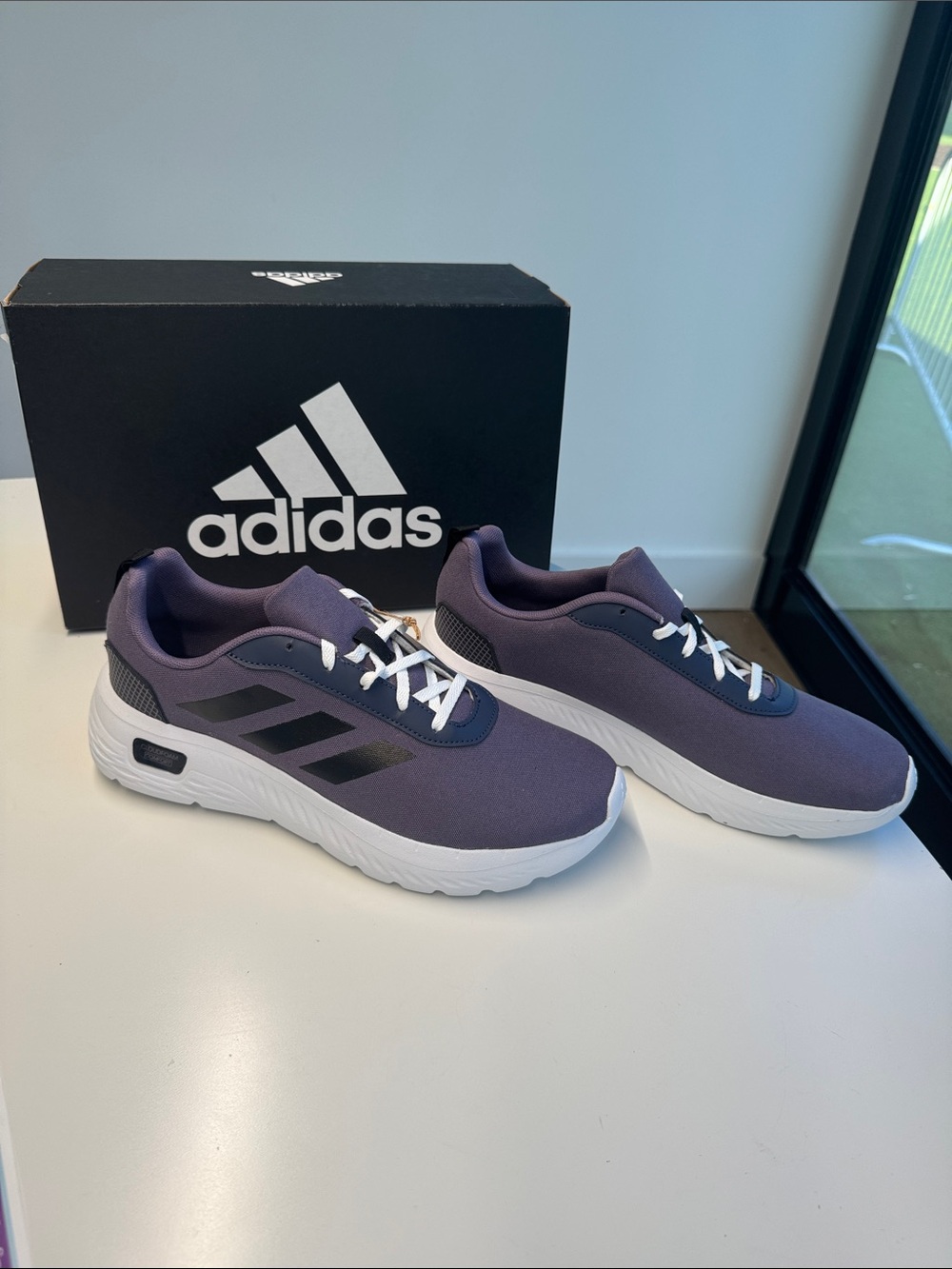 adidas Cloudfoam Comfy LE 3 Men’s 9.5 🆕